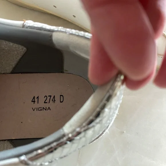 Golden Goose GGBD Super-Star Unisex White Silver 41 EUC/New? - Picture 8 of 11